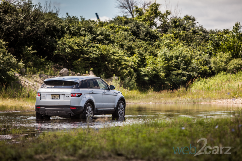 Illustration for article titled The Range Rover Evoque Isn't Just a Mall-Crawler